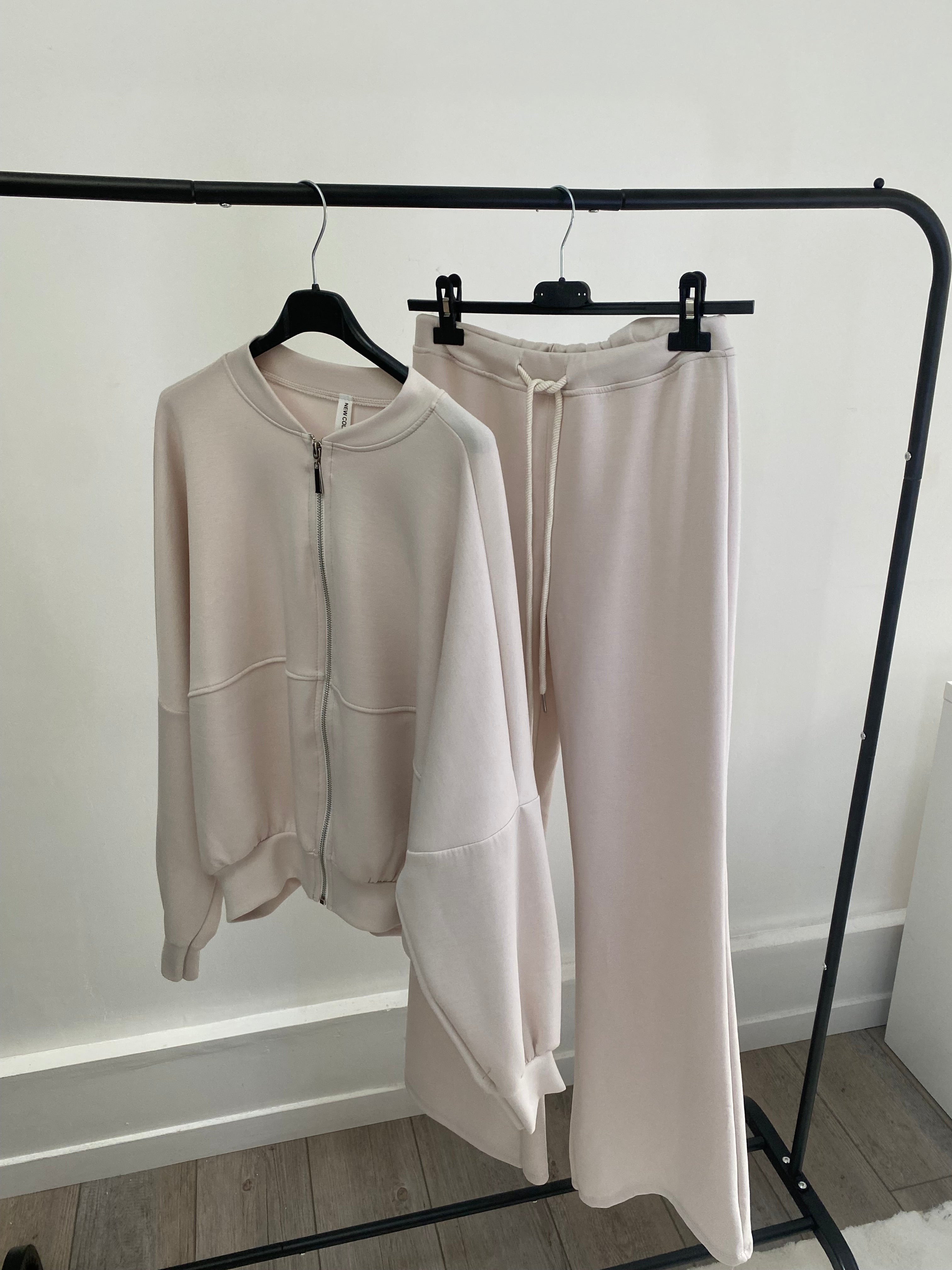 Ensemble jogging Carla beige