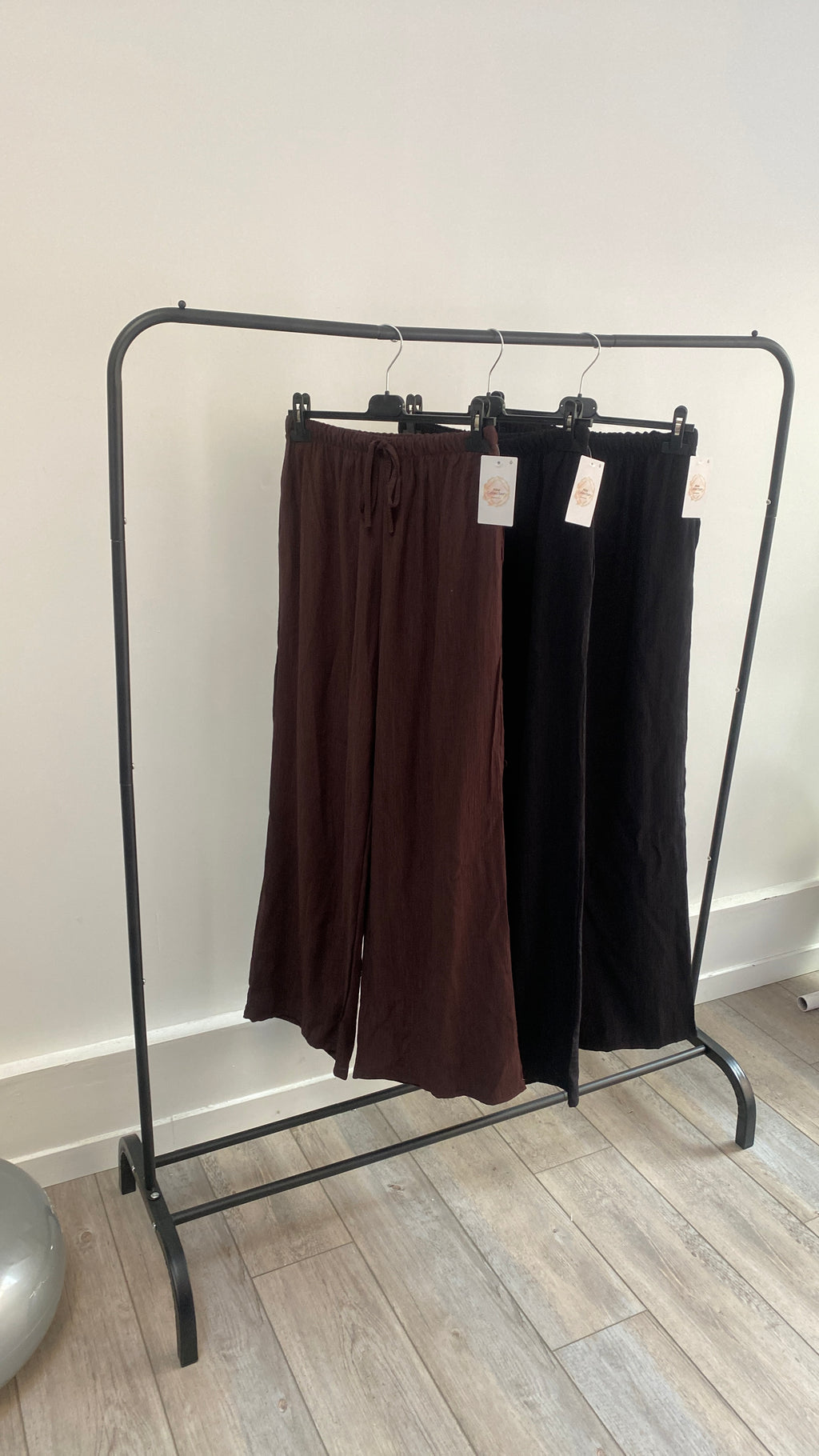 Pantalon gaufré noir Leïla ￼