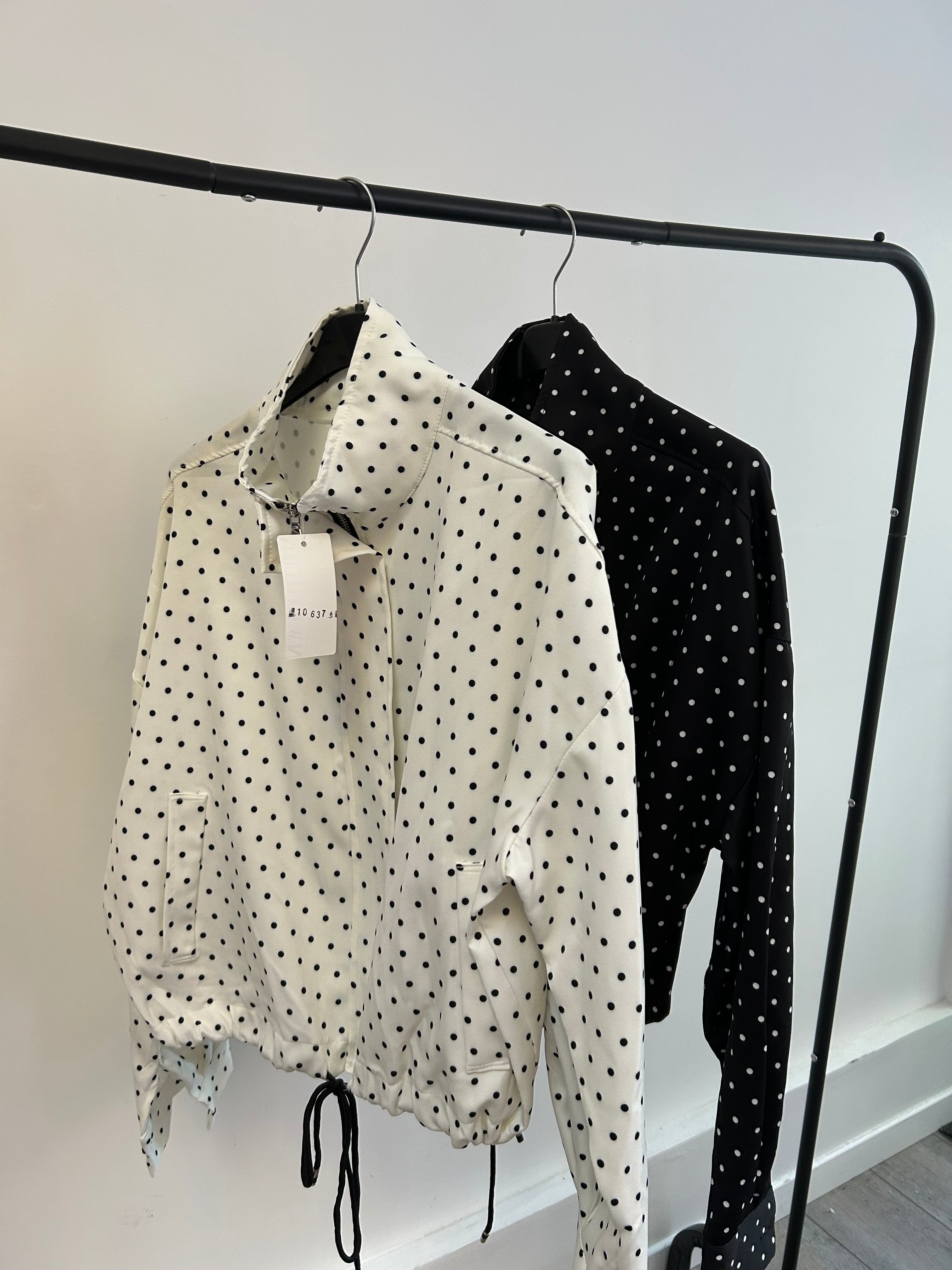 Veste légère à pois noir Bruna
